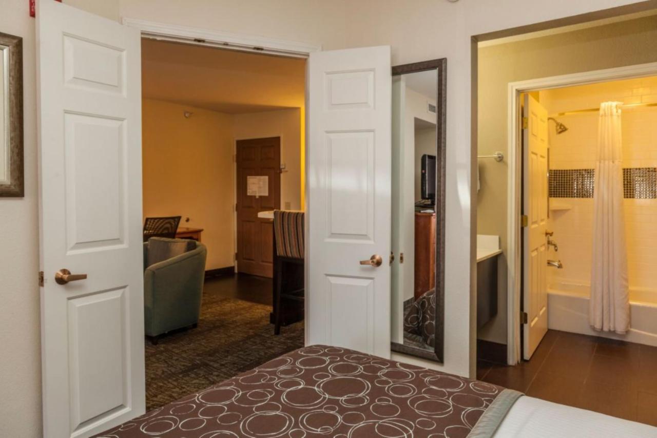 Staybridge Suites Colorado Springs North By Ihg Exterior photo